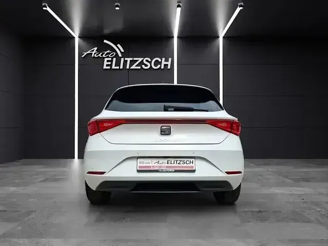 Gebraucht Seat Leon Style 110 PS (80 kW) 2024 "candy" weiss Limousine
