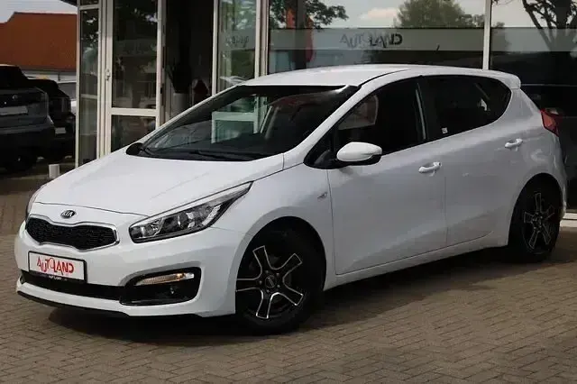 Usado Kia Ceed Edition 7 140 CV (102 kW) 2018 Blanco Utilitario