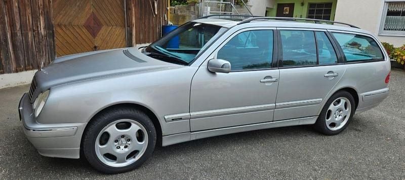 Gebraucht Mercedes E430 Avantgarde 279 PS (205 kW) 2001 Silber Limousine