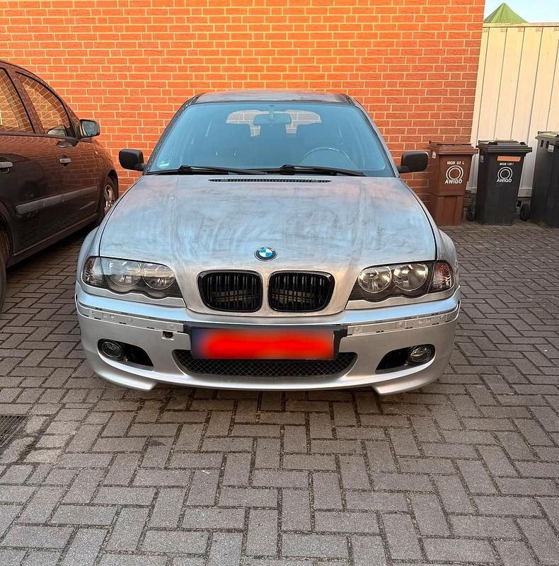 Gebraucht BMW 320 150 PS (110 kW) 2000 Silber Kombi