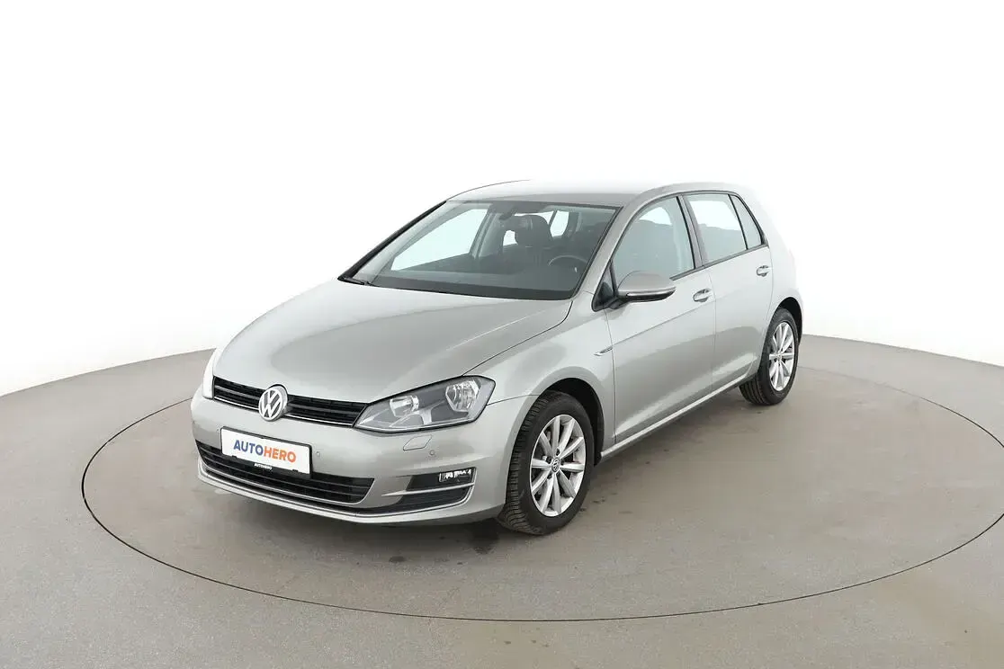 Używany VW Golf VII LOUNGE 110 KM (80 kW) 2015 Sedan/Limuzyna