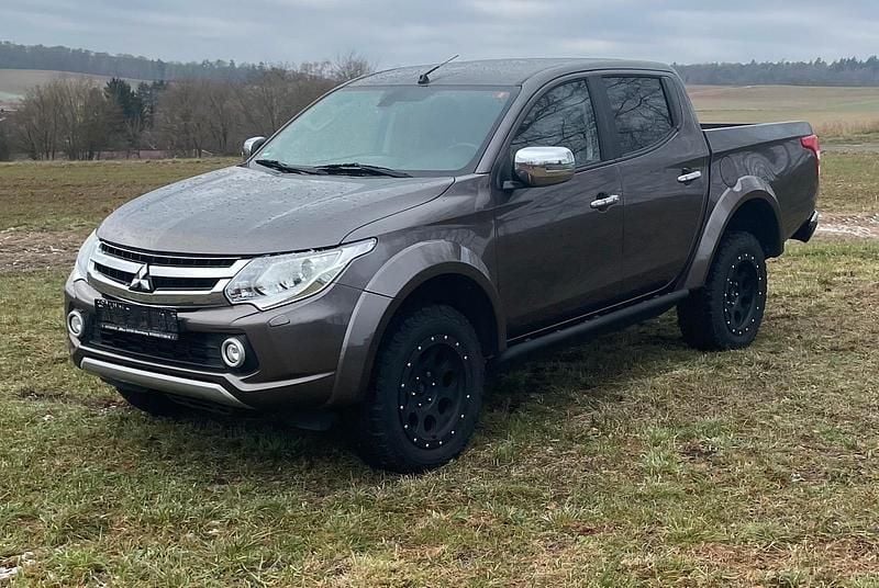 Braun Gebraucht 2017 Mitsubishi L200 Abholung | 22.500 € (Fairer Preis) - Bild 1/4