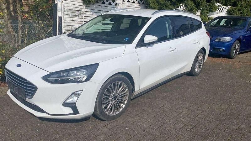 Gebraucht Ford Focus Titanium 150 PS (110 kW) 2020 Weiß Limousine
