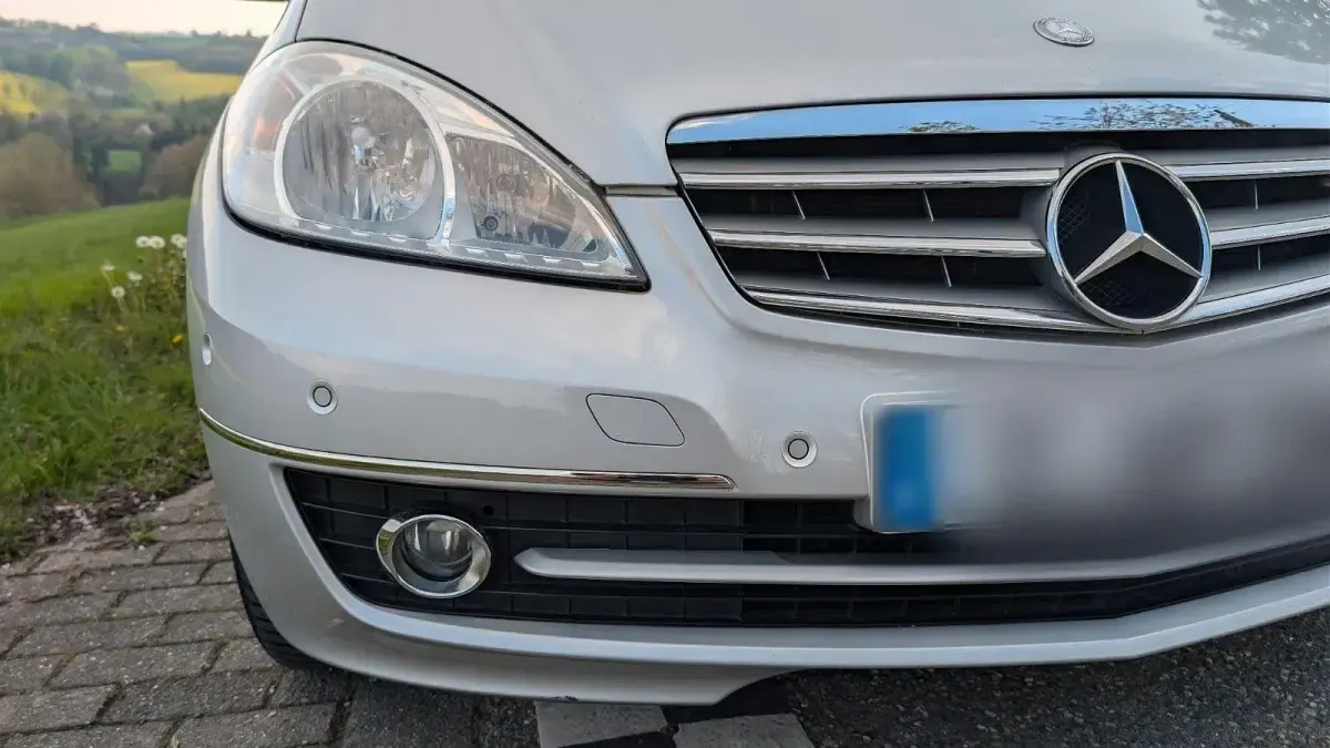 Gebraucht Mercedes A180 Elegance 116 PS (85 kW) 2010 Silber Van / Kleinbus