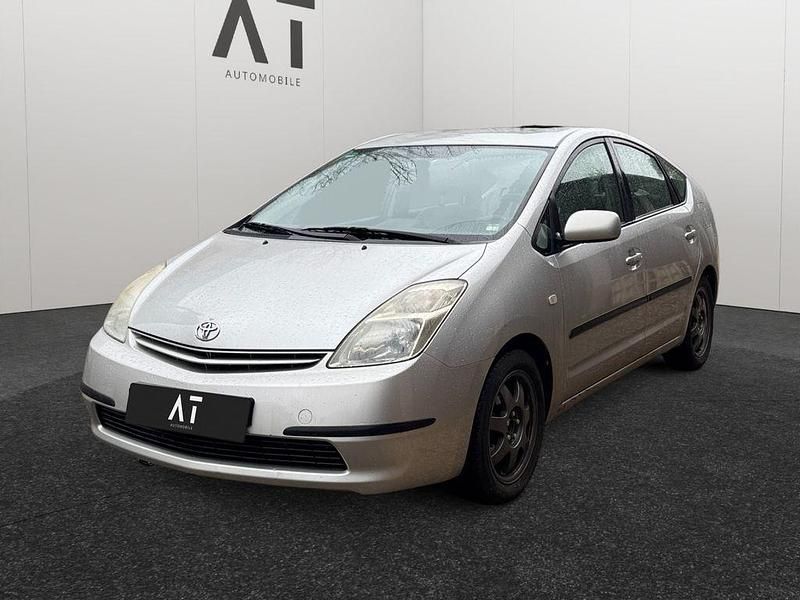 Gebraucht Toyota Prius Sol 77 PS (56 kW) 2005 Silber Kleinwagen