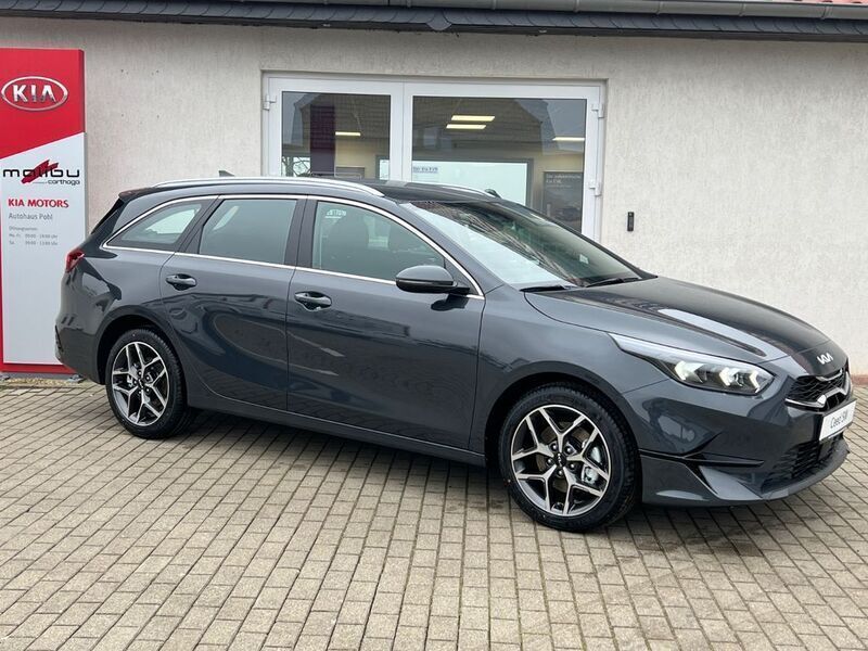 Grau Neu 2025 Kia Ceed Sportswagon Kombi | 31.990 € (Teuer) - Bild 1/4