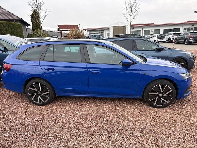 Gebraucht Skoda Octavia Clever 150 PS (110 kW) 2021 Energyblau Kombi