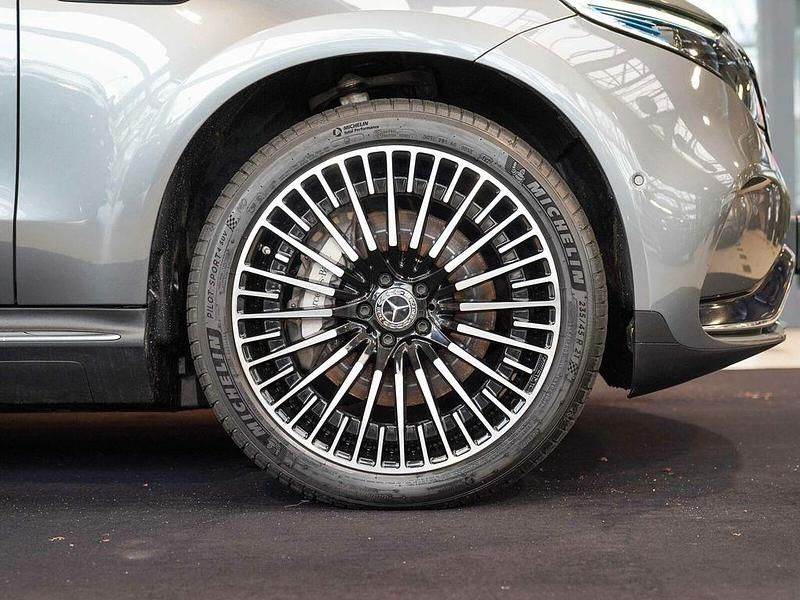 Gebraucht Mercedes EQC400 AMG line 300 kW (408 PS) 2021 Grau SUV