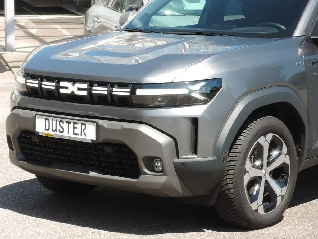 Gebraucht Dacia Duster Journey 141 PS (103 kW) 2025 Grau SUV