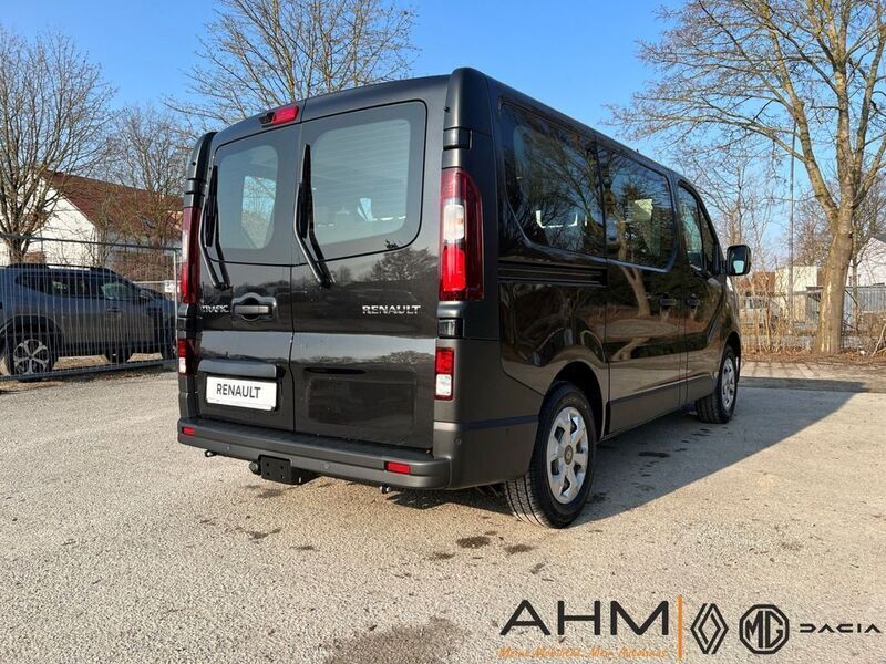 Gebraucht Renault Trafic 150 PS (110 kW) 2025 Schwarz Van / Kleinbus