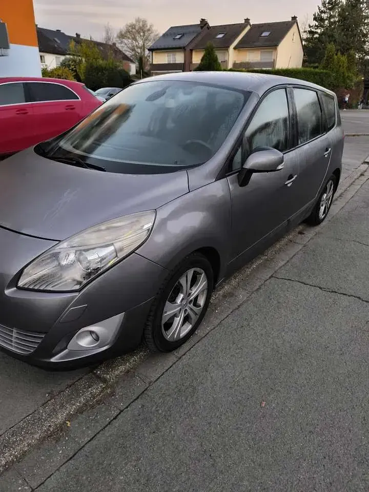 Gebraucht Renault Grand Scénic III 131 PS (96 kW) 2010 Van / Kleinbus