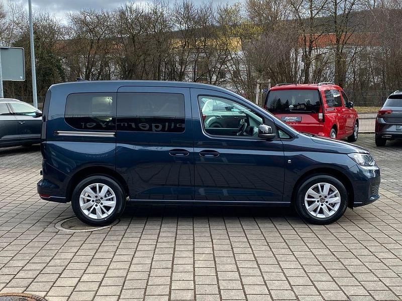Neu VW Caddy 102 PS (75 kW) 2025 Blau Van / Kleinbus