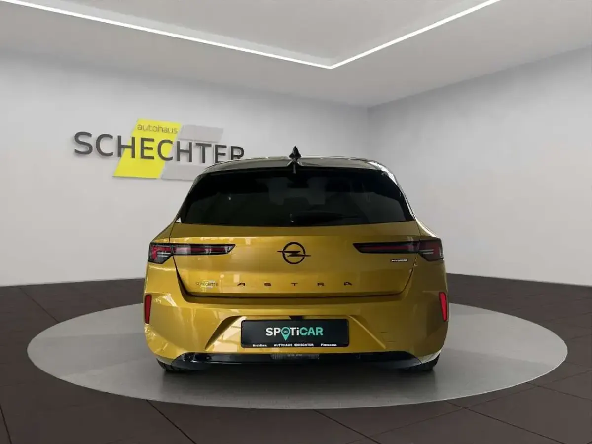 Neu Opel Astra Ultimate 136 PS (100 kW) 2026 Kult gelb metallic Limousine