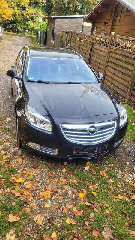Schwarz Gebraucht 2011 Opel Insignia Kombi | 2.000 € (Superpreis) - Bild 1/4