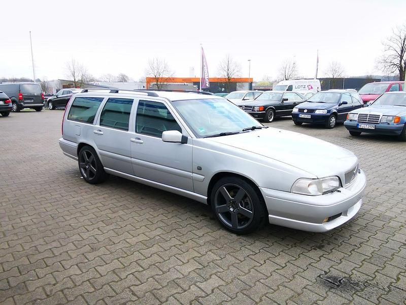 Gebraucht Volvo V70 250 PS (183 kW) 1999 Silber Kombi