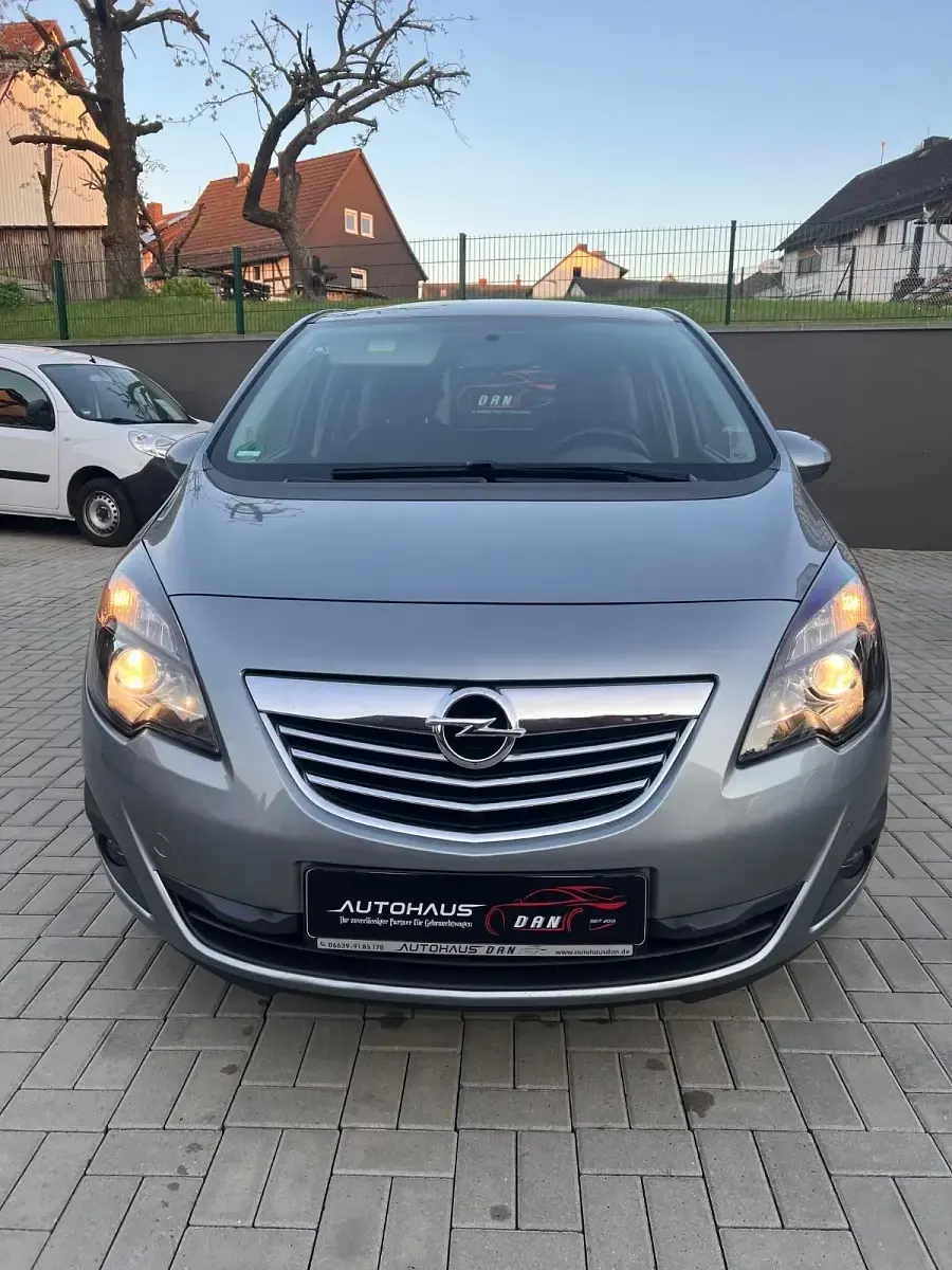 Gebraucht Opel Meriva Innovation 120 PS (88 kW) 2011 Grau Van / Kleinbus