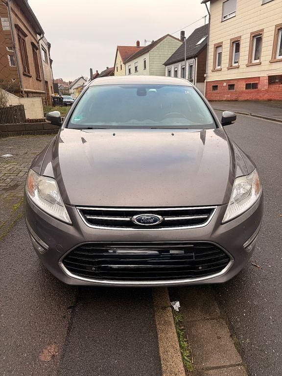 Gebraucht Ford Mondeo Titanium 160 PS (117 kW) 2012 Grau Limousine