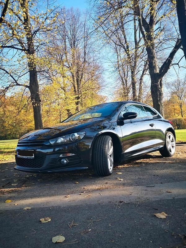 Schwarz Gebraucht 2010 VW Scirocco R-line Coupé | 9.099 € (Fairer Preis) - Bild 1/4