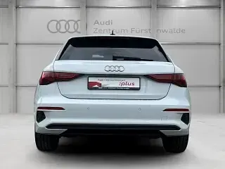 Używany Audi A3 116 KM (85 kW) 2022 Biały Sedan/Limuzyna