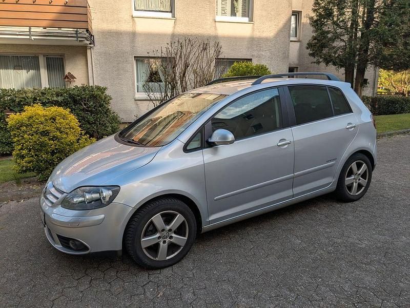 Gebraucht VW Golf Plus Cross United 102 PS (75 kW) 2008 Silber Van / Kleinbus