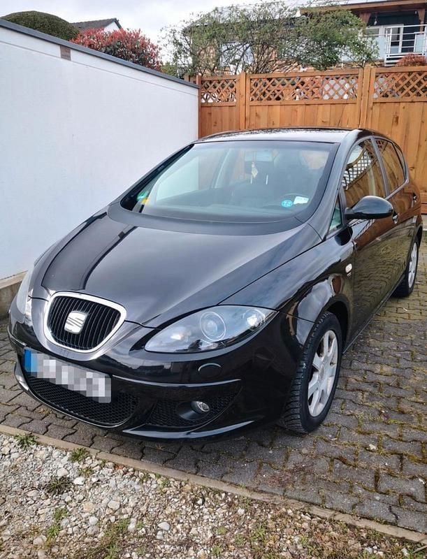 Schwarz Gebraucht 2006 Seat Altea Van / Kleinbus | 2.990 € (Fairer Preis) - Bild 1/4