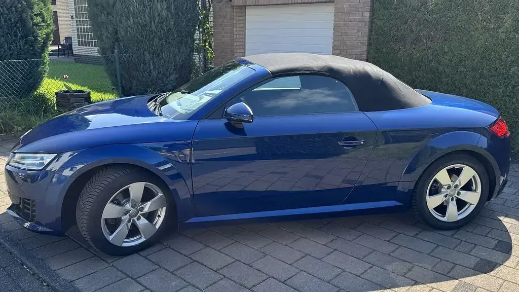 Gebraucht Audi TT Roadster Sport 179 PS (131 kW) 2017 Blau Cabrio