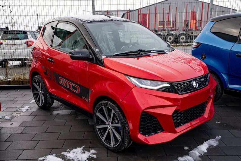 Rot Neu 2024 Aixam City | 20.400 € (Etwas zu teuer) - Bild 1/4