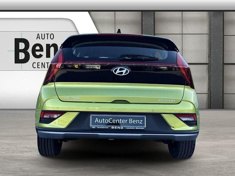 Neu Hyundai Bayon Trend 101 PS (74 kW) 2025 Lucid lime SUV