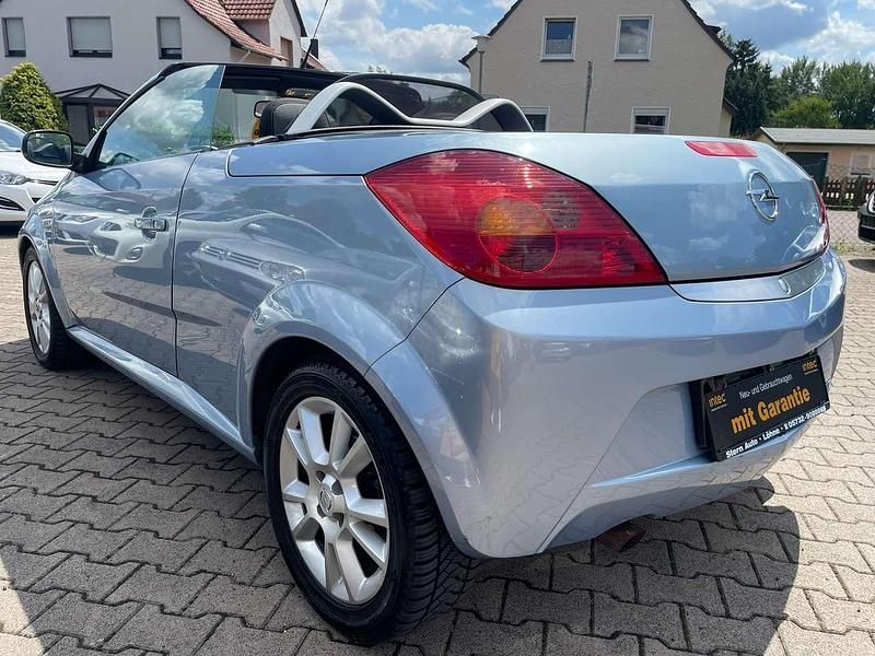 Gebraucht Opel Tigra Sport 90 PS (66 kW) 2005 Aeroblau mi2 Cabrio
