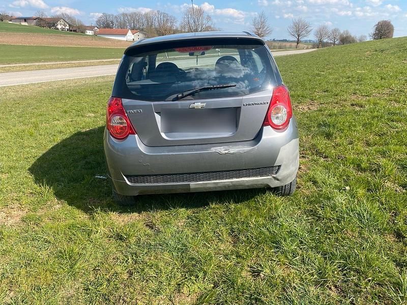 Gebraucht Chevrolet Aveo 100 PS (73 kW) 2008 Grau Kleinwagen
