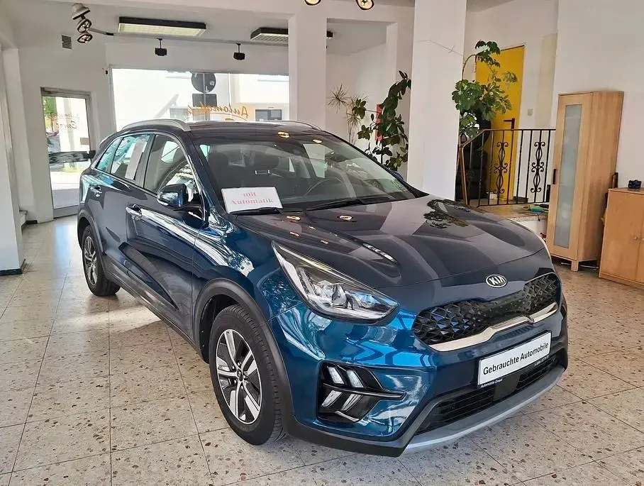 Używany Kia Niro Vision 141 KM (103 kW) 2020 Niebieski SUV