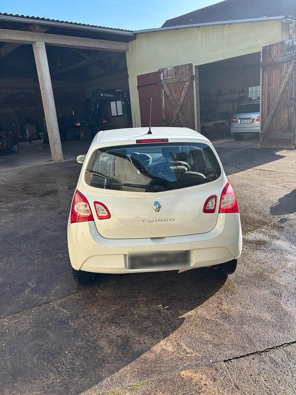 Gebraucht Renault Twingo Liberty 75 PS (55 kW) 2012 Weiß Kleinwagen