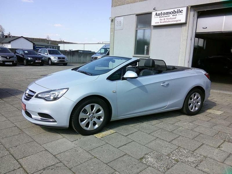 Gebraucht Opel Cascada Edition 140 PS (102 kW) 2013 Mineralweiss/ice grey (m2) Cabrio