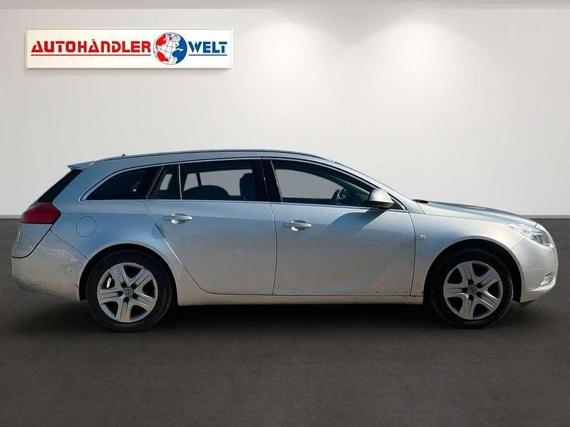 Gebraucht Opel Insignia Edition 140 PS (102 kW) 2009 Silber Kombi