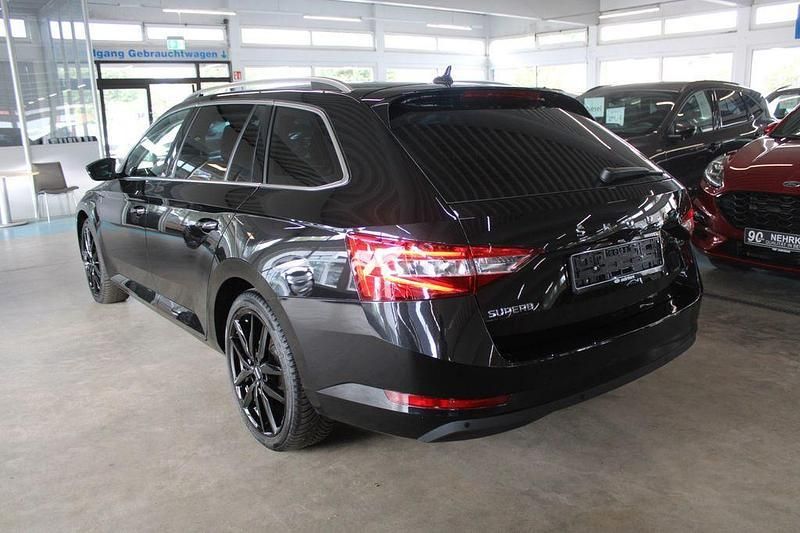 Gebraucht Skoda Superb Style 150 PS (110 kW) 2024 Schwarz Kombi