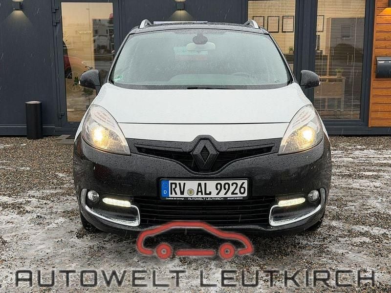 Weiß Gebraucht 2014 Renault Scénic III Bose Edition Van / Kleinbus | 4.980 € (Superpreis) - Bild 1/4