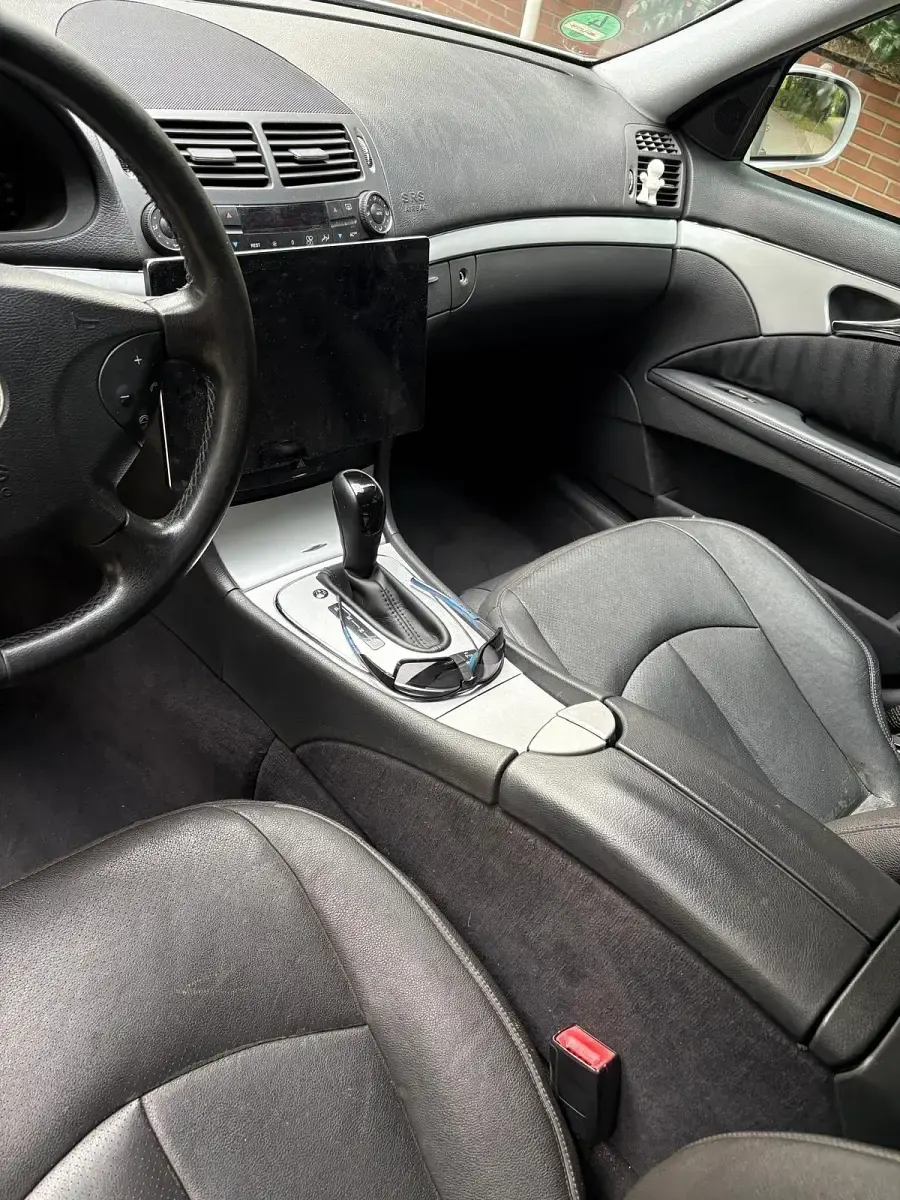 Gebraucht Mercedes E320 224 PS (164 kW) 2005 Silber Limousine