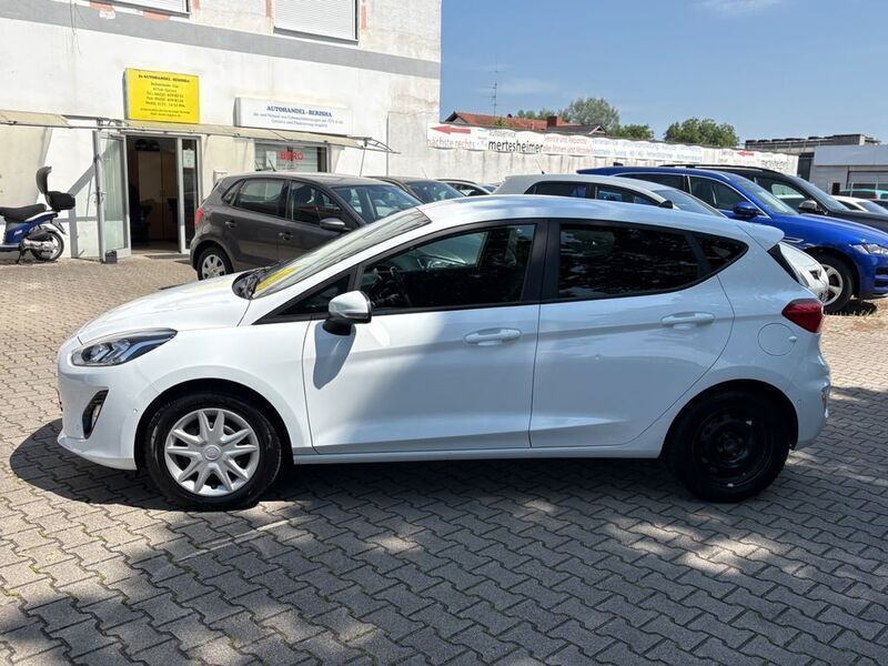 Gebraucht Ford Fiesta Cool & Connect 86 PS (63 kW) 2018 Weiß Kleinwagen
