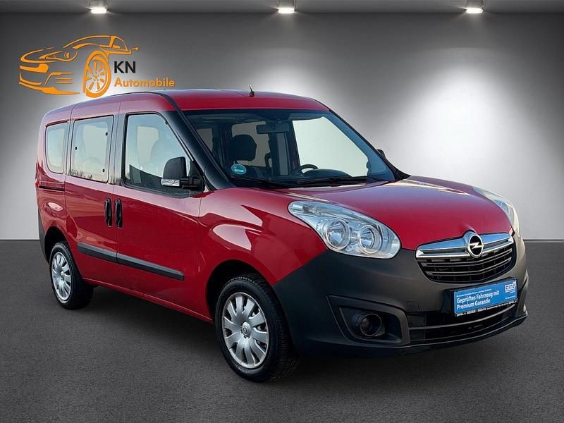 Gebraucht Opel Combo 95 PS (69 kW) 2012 Rot Van / Kleinbus