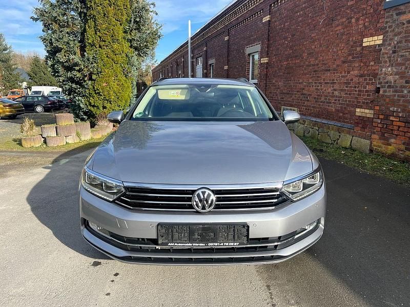 Gebraucht VW Passat Comfortline 150 PS (110 kW) 2018 Silber Kombi