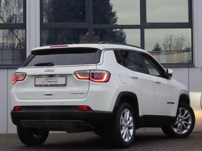 Usado Jeep Compass 197 HP (144 kW) 2021 Branco SUV