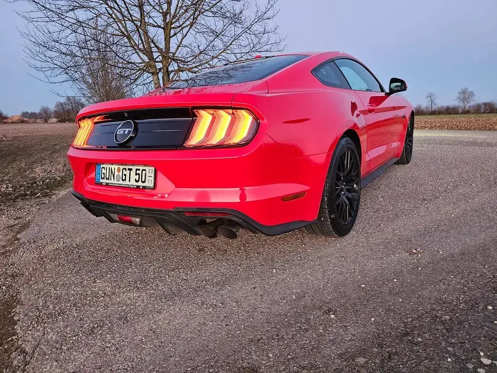 Gebraucht Ford Mustang GT 450 PS (330 kW) 2018 Rot