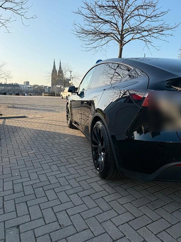 Gebraucht Tesla Model Y Performance 392 kW (534 PS) 2022 Schwarz SUV
