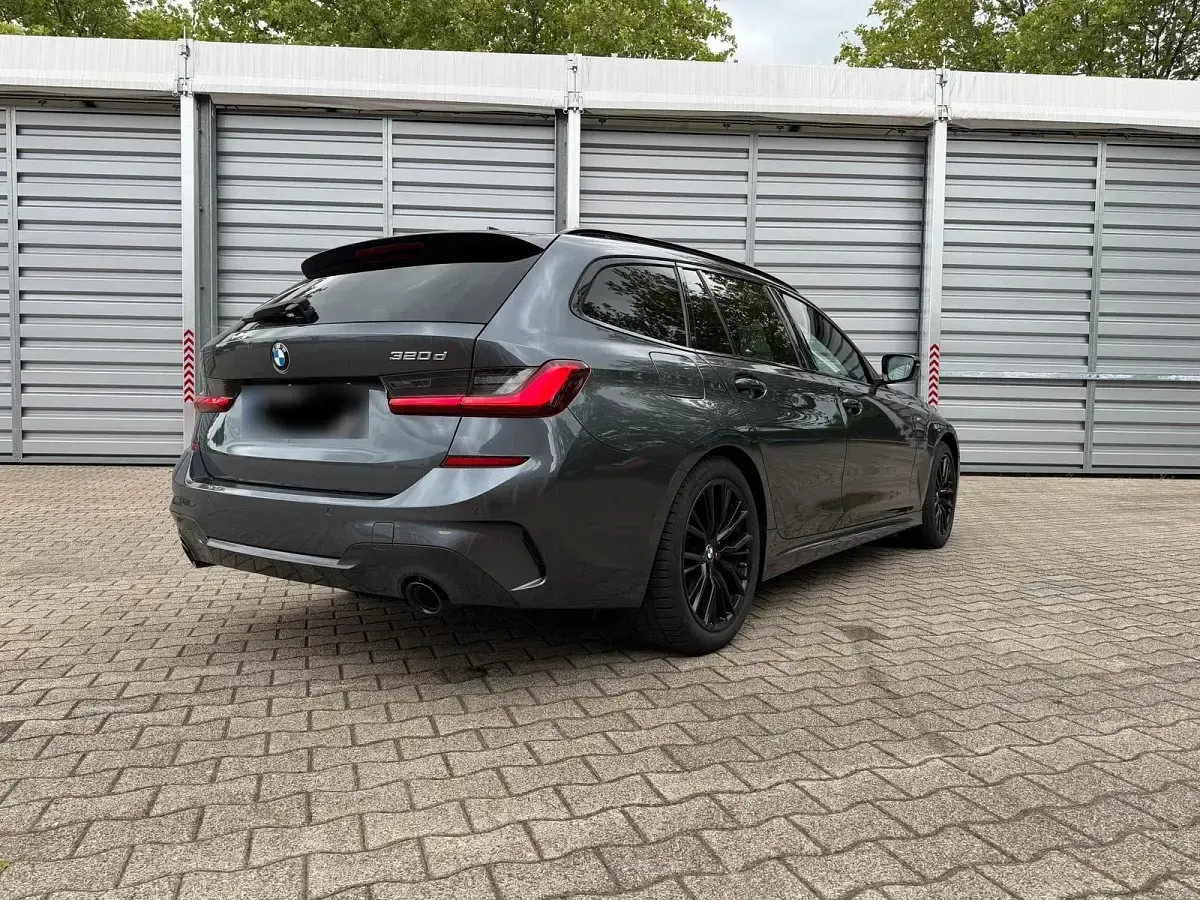 Gebraucht BMW 320 M Sport 190 PS (139 kW) 2020 Grau Kombi