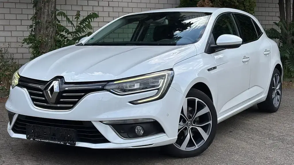 Gebraucht Renault Mégane Bose Edition 131 PS (96 kW) 2017 Weiß Limousine