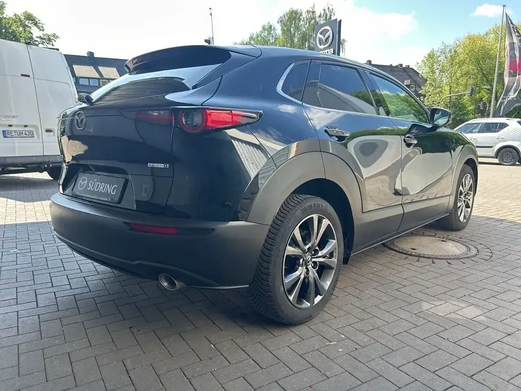 Second-hand Mazda CX-30 Selection 186 CP (136 kW) 2022 Negru SUV