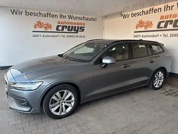 Gebraucht Volvo V60 Momentum 190 PS (139 kW) 2019 Osmium grey metallic / metalli Kombi