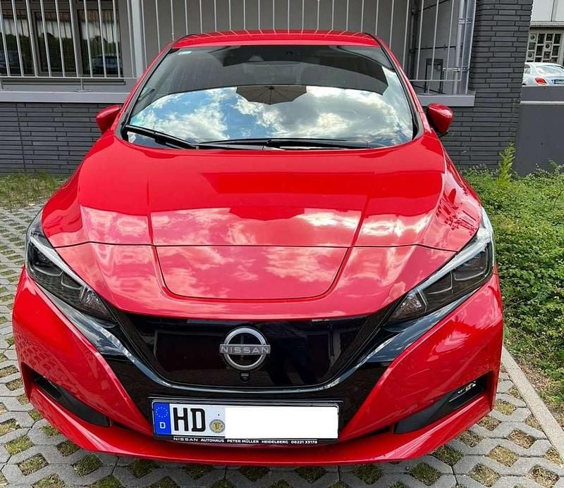 Rot Gebraucht 2022 Nissan Leaf Tekna Kleinwagen | 14.950 € (Guter Preis) - Bild 1/4