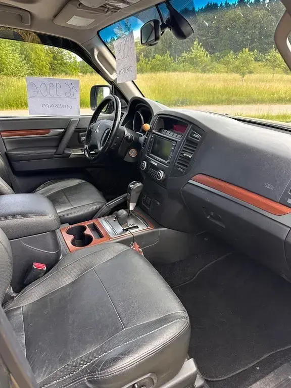 Gebraucht Mitsubishi Pajero Instyle 200 PS (147 kW) 2012 Grau SUV