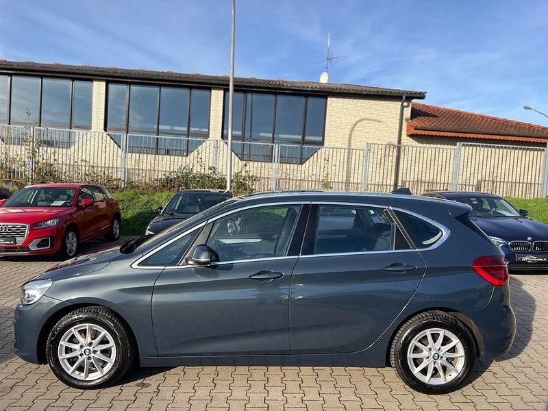 Gebraucht BMW 220 Active Tourer Advantage 192 PS (141 kW) 2017 Grau Van / Kleinbus
